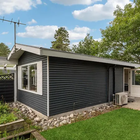 3 Bedroom Cozy In Juelsminde Sonderby (Midtjylland)