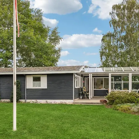 3 Bedroom Cozy In Juelsminde * Sonderby (Midtjylland)